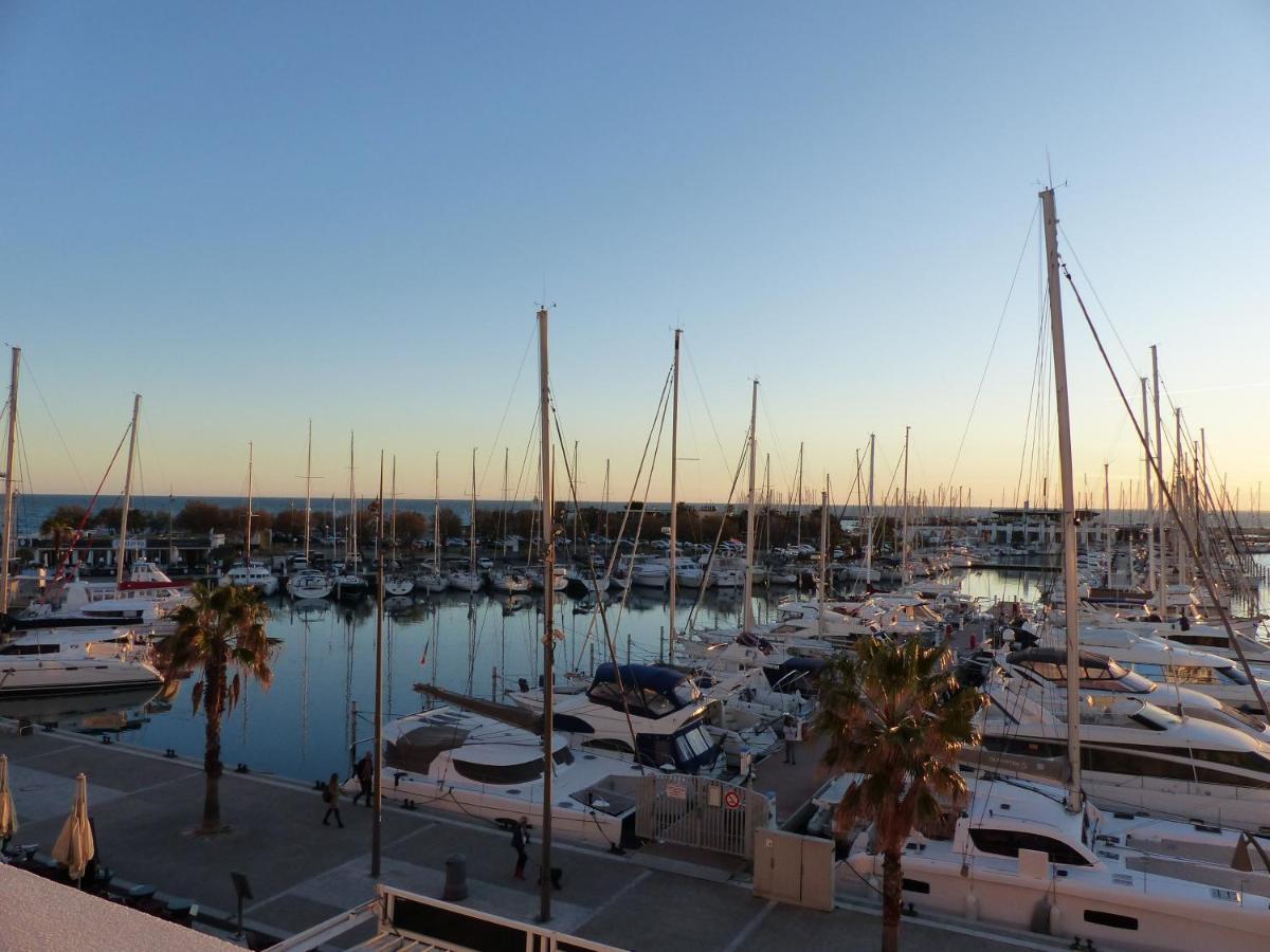 Apartment Classe 3 Etoiles - Magnifique Vue Sur Le Port - Wifi Et Clim