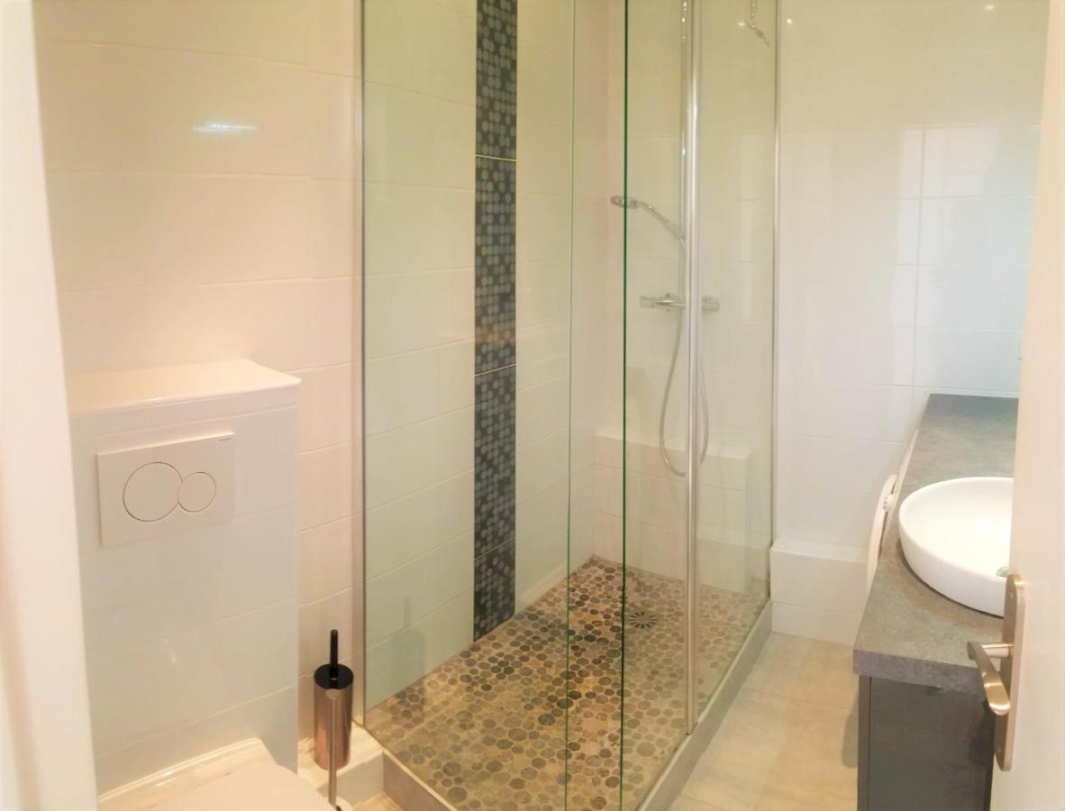 Classe 3 Etoiles - Magnifique Vue Sur Le Port - Wifi Et Clim Apartment *
